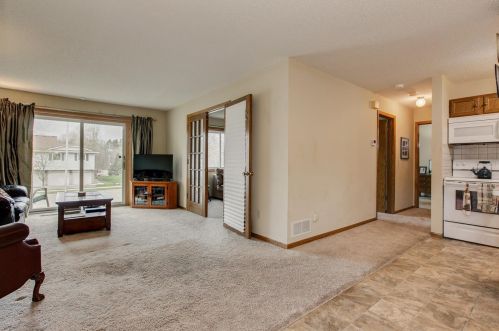 2463 Grenadier Ave, Saint Paul MN  55128-4319 exterior