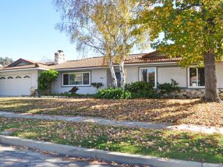 884 Kent Dr, Claremont, CA 91711-3311