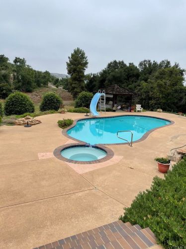 10975 Old Oak Holler, Valley Center, CA 92082-3017