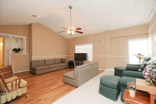 2113 Dillard St, Fort Worth TX  76105-4522 exterior