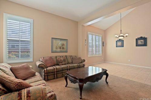 12758 Royal Palm Ln, Riverside CA  92503-7077 exterior