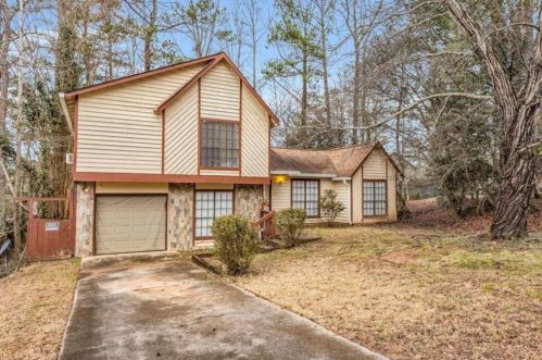 1649 Downs Xing, Stone Mountain, GA 30088-3822