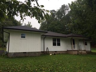 498 Buddy Dr, Dalton, GA 30721-9490