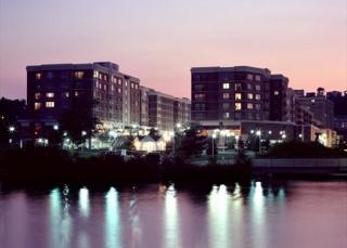 2409 City Pl, Edgewater NJ  07020-3141 exterior