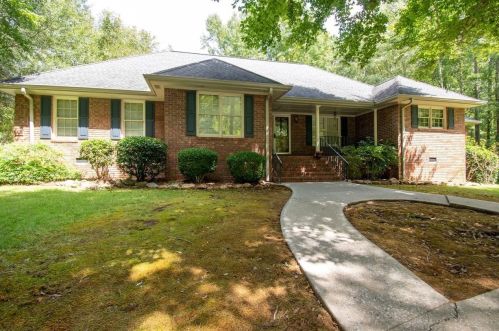 102 Wellington Ct, Carrollton, GA 30117-1897