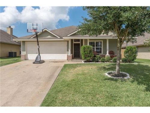 1702 Kingsgate Dr, Bryan, TX 77807-4843