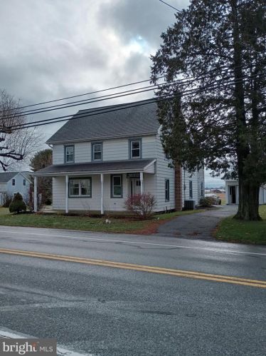 1830 Main St, Ephrata PA  17522-1108 exterior