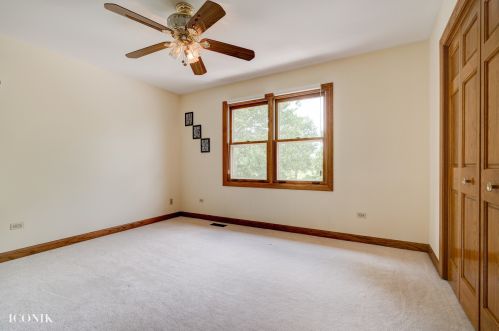 1547 Pine Lake Dr, Naperville IL  60564-9791 exterior