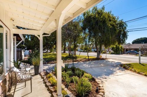 1191 Skyline Dr, Santa Ana CA 92705-3217 exterior