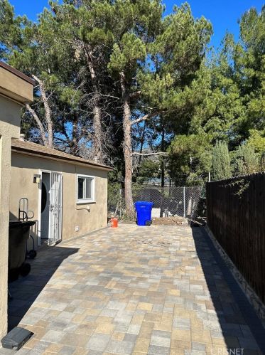 2395 Mayfield Ave, Montrose, CA 91020-1444