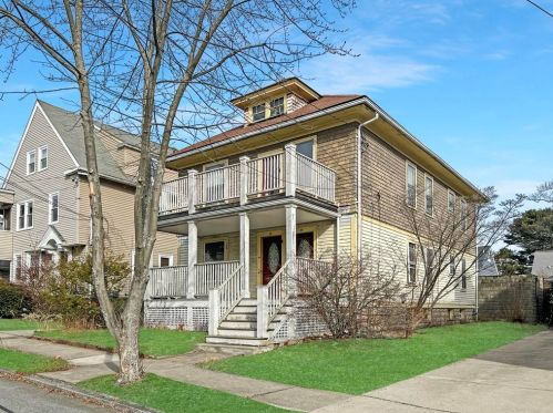 18 Methyl St, Providence, RI 02906-4902