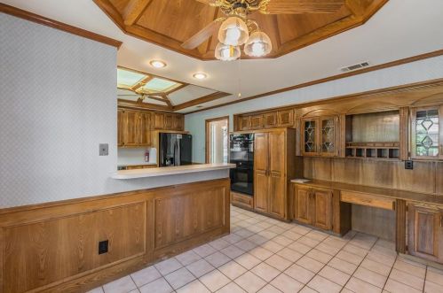 2102 Antibes Dr, Carrollton TX 75006-4327 exterior