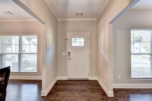 290 Jackson Ave, Braselton, GA 30517-4333