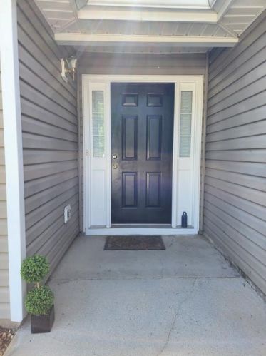 5792 Creekside Dr, Rex, GA 30273-1185