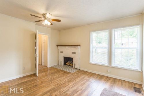 201 Park St, Lafayette, GA 30728-2256