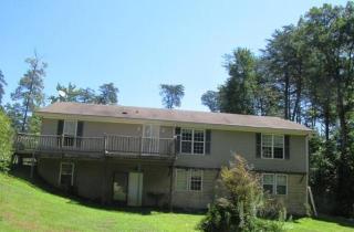 109 Cherokee View Dr, Tamassee, SC 29686-2106