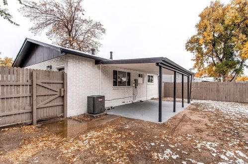 5534 Sable St, Denver CO  80239-3858 exterior