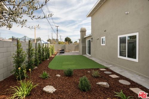 2325 Monta Vista Ave, Santa Ana CA 92704-2828 exterior