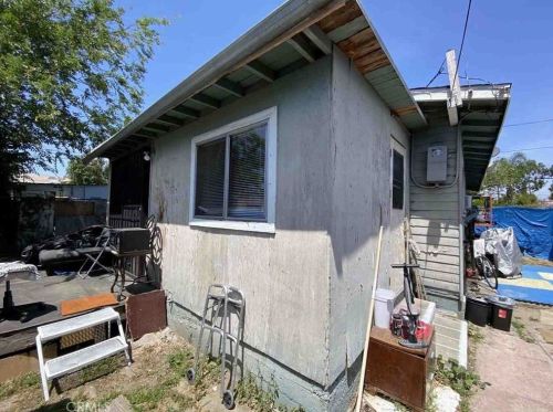 1020 Walnut St, Santa Ana, CA 92701-6422