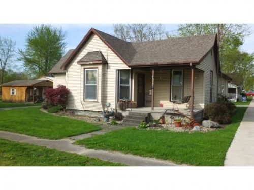 206 Oakland Rd, Ashmore, IL 61912-7405