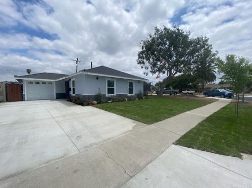 14412 Cordary Ave, Hawthorne CA  90250-8340 exterior