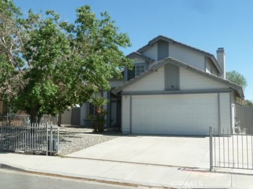 2322 Kildare St, Lancaster, CA 93535-1738