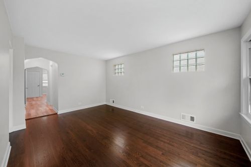512 125th Pl, Chicago, IL 60628-7126