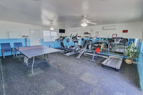 9850 Garfield Ave, Huntington Beach CA  92646-2402 exterior