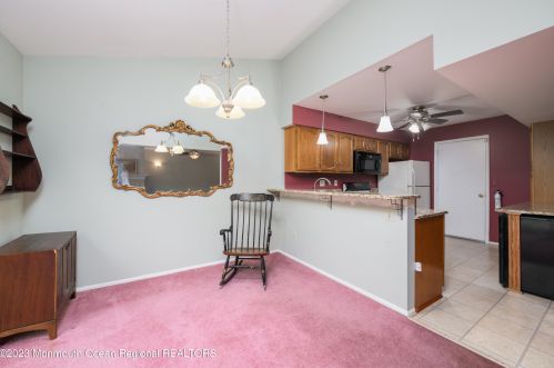 25 Malibu Dr, Tinton Falls NJ 07724-2542 exterior