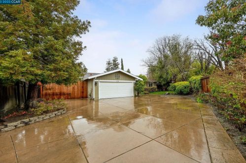 5143 Coral Ct, Concord, CA 94521-2315