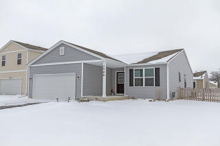 1700 Woodside Dr, Bull Valley, IL 60098-2708