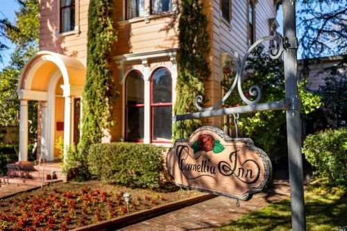 211 North St, Healdsburg, CA 95448-4250