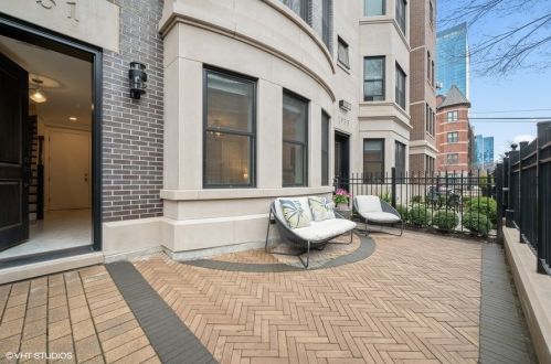 1931 Prairie Ave, Chicago, IL 60616-1340