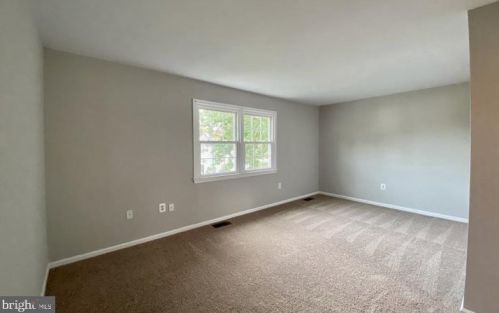 4645 Charlton Ct, Woodbridge VA  22193-3000 exterior