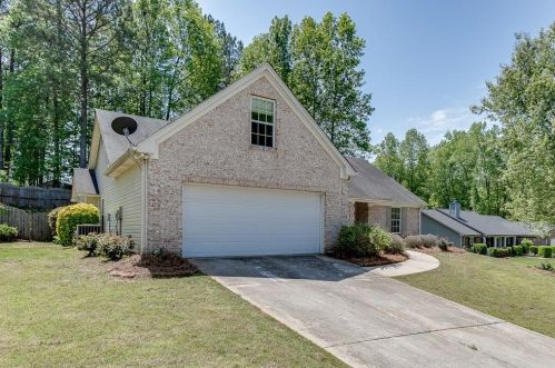 2005 Lantern Dr, Jefferson, GA 30549-6994