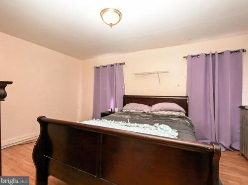 413 Howard Ave, Lancaster PA  17602-4419 exterior