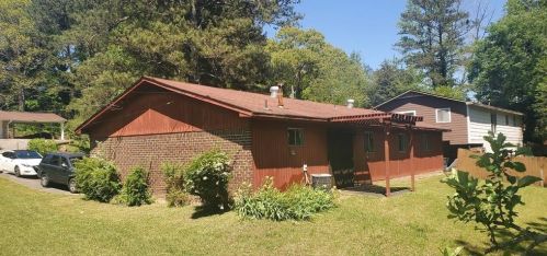 2850 Lajean Dr, Atlanta, GA 30349-4146