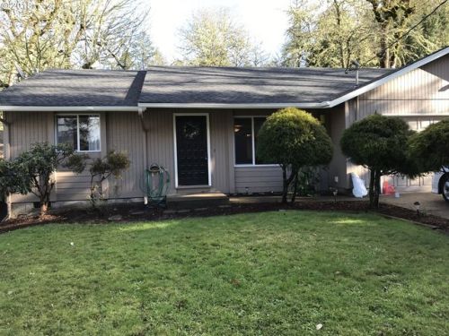 697 70 St, Springfield OR  97478-8009 exterior