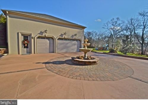 101 Stacy Haines Rd, Lumberton Township, NJ 08048-4010