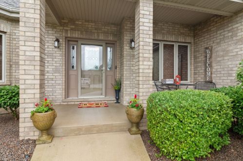 681 Edgewater Ct, Mokena, IL 60451-4820