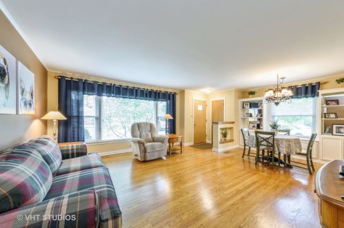 344 Prindle Ave, Arlington Hts, IL 60004-6838
