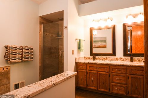 4393 Bear Path Trl, Saint Paul MN  55122-2218 exterior