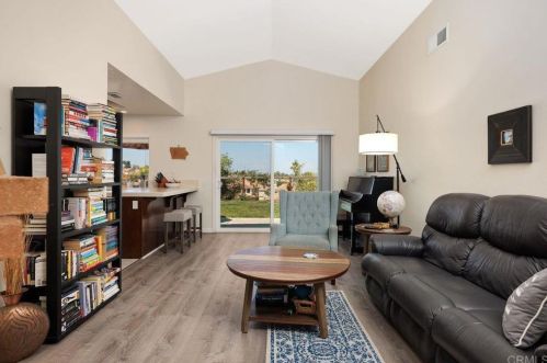 1950 Cherrywood St, Vista CA exterior