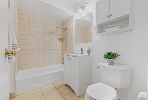 672 San Antonio Rd, Los Altos CA 94022-1245 exterior