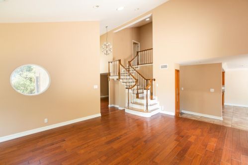 2411 Chevy Chase Dr, Glendale CA  91206-1850 exterior