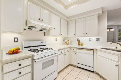 3305 Ladrillo Aisle, Irvine CA  92606-0821 exterior