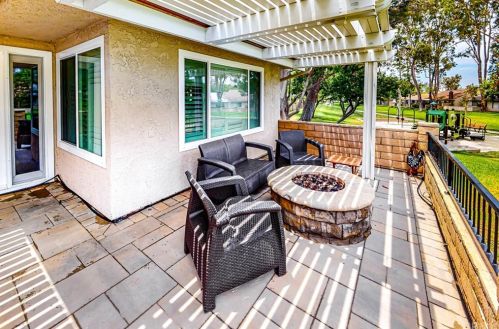 5255 Thorn Tree Ln, Irvine CA  92612-2346 exterior