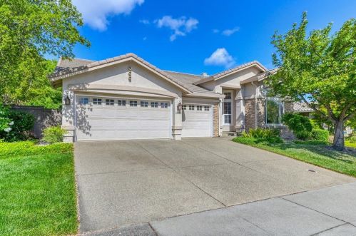 4020 Meadow Wood Dr, Folsom, CA 95762-7512
