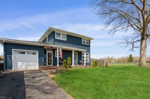 702 Somerville Ave, Manville, NJ 08835-2161