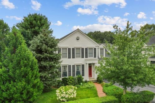 464 Wickford Point Rd, North Kingstown, RI 02852-4047